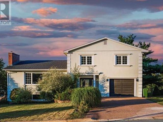 11 Laurentian Drive, Halifax, NS, B3M 3G2 house for sale | Listing ID 202611 | Royal LePage