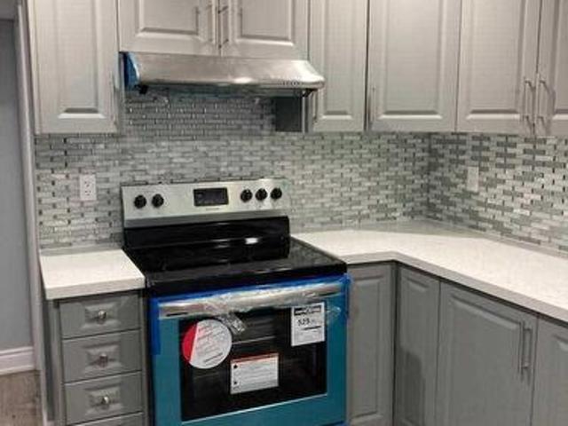 11 Ledger Point Crescent, Brampton, ON, L6R 3W3 house for lease | Listing ID W13516 | Royal LePage