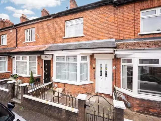 11 Lichfield Avenue
