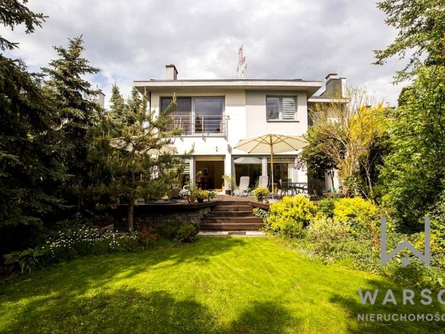 11 Listopada 357 m², Łomianki