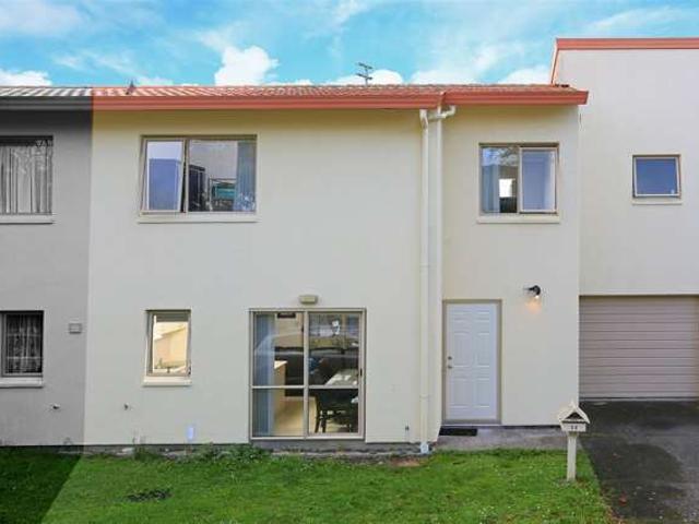 11 Lockington Ave, Henderson, Waitakere City
