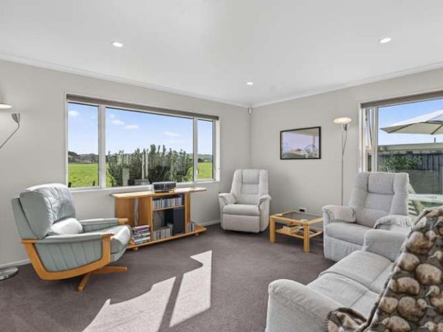 11 Lowburn Avenue, Waipu, Whangārei