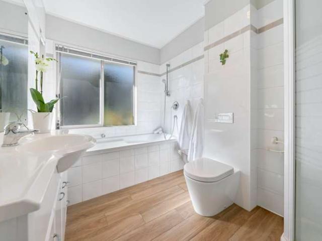 11 Manu Place, Pinehill, North Shore City