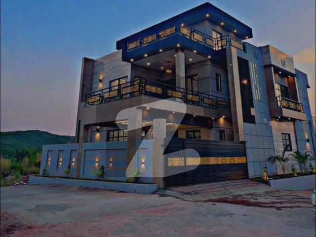 11 Marla Ultra Modern Triple Corner Designer House
