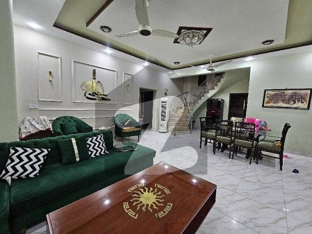 11 Marla Beautiful House Invester Price