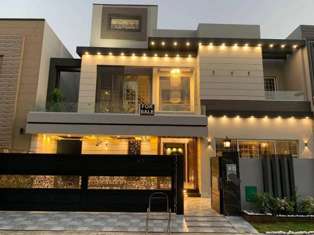 11 Marla Brand New Luxury Owner Build House For Sale, Sector C, Near T Lahore Bahria Town ID 82972