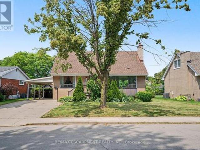 11 Marshall Avenue, Hamilton, ON, L8T 1W9 house for sale | Listing ID X13558 | Royal LePage