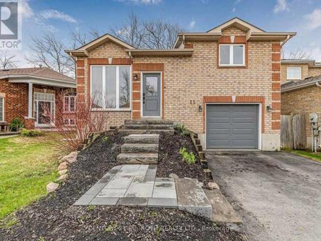 11 Masters Drive, Barrie, ON, L4M 6W4 house for sale | Listing ID S13592 | Royal LePage
