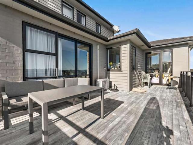 11 Mauku Lane, Greenhithe, North Shore City