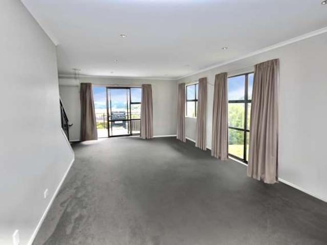 11 Mauku Lane, Greenhithe, North Shore City