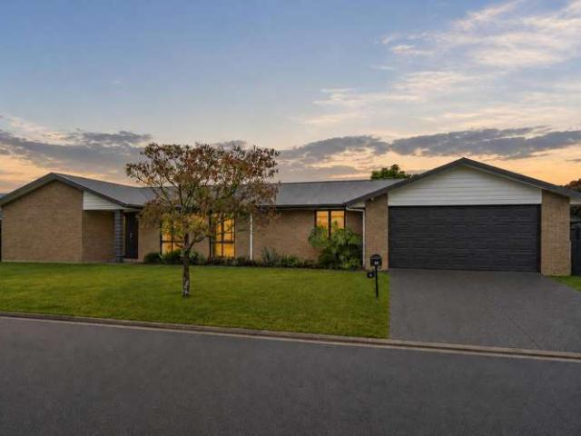 11 Oakwood Way, Papamoa Beach, Tauranga