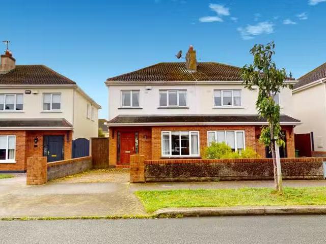 11 Parkview, Brackenstown Road, Swords, Co. Dublin, K67C677 is.