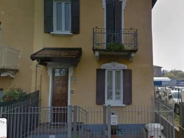 11 posti letto in multipla viale Luigi Borri, Varese