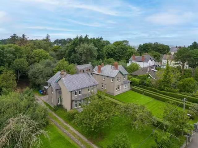 11 Rathlin Road