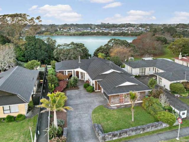 11 Riverside Drive, Waiuku, Franklin