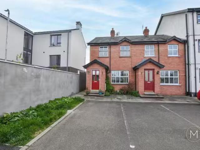 11 Riverside Mews