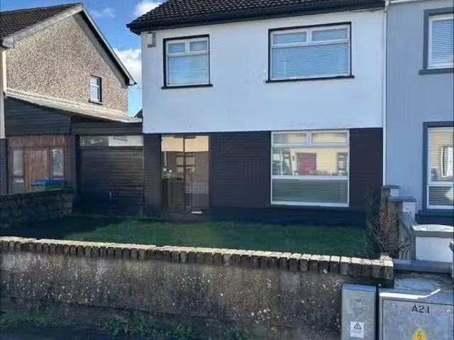 11 Riverside Park, Shannon Banks, Corbally, Westbury, Co. Clar.