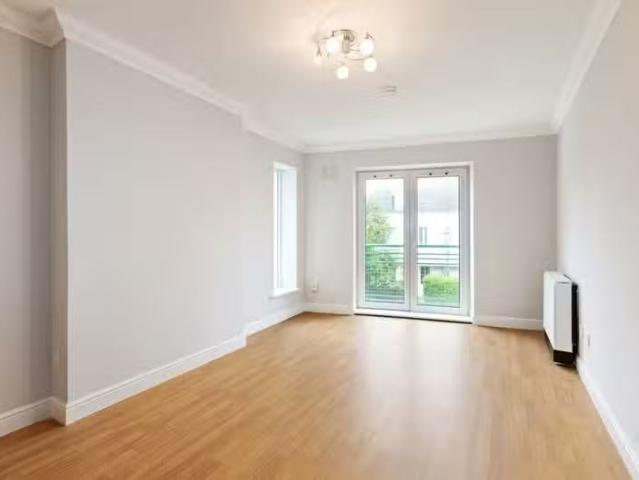 11 Roebuck Park, Dublin 14, Goatstown, Dublin 14, D14KD30 is f.