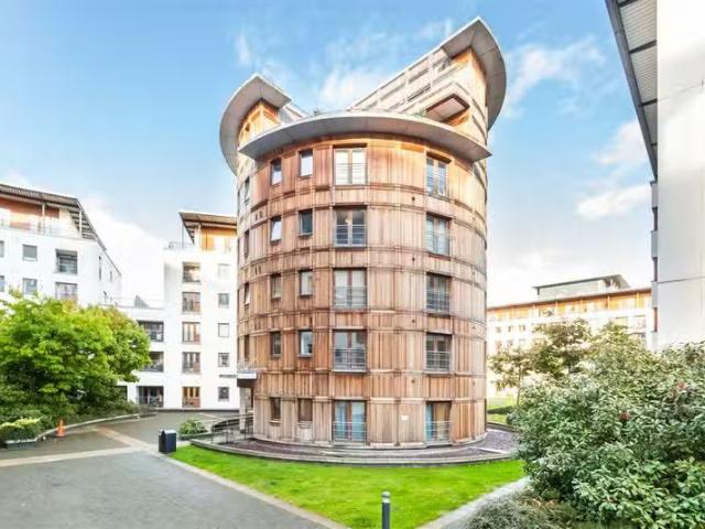 11 Semple House, Custom House Square, IFSC, Dublin 1