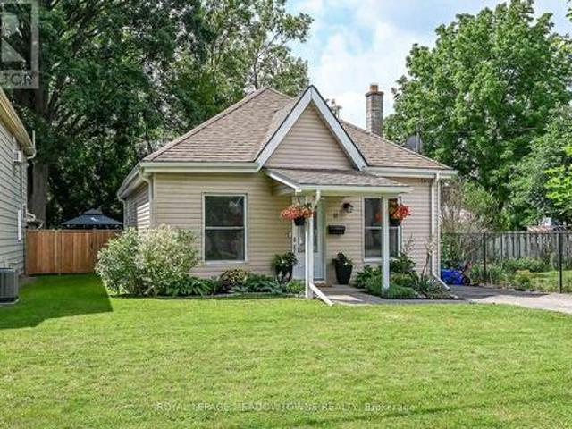 11 Stirton Avenue, Brantford, ON, N3T 1E2 house for sale | Listing ID X13574 | Royal LePage