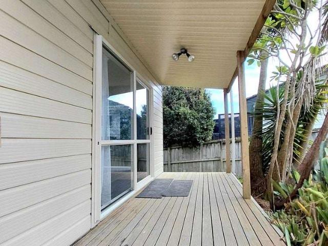 11A West Harbour Drive, West Harbour, Waitakere City