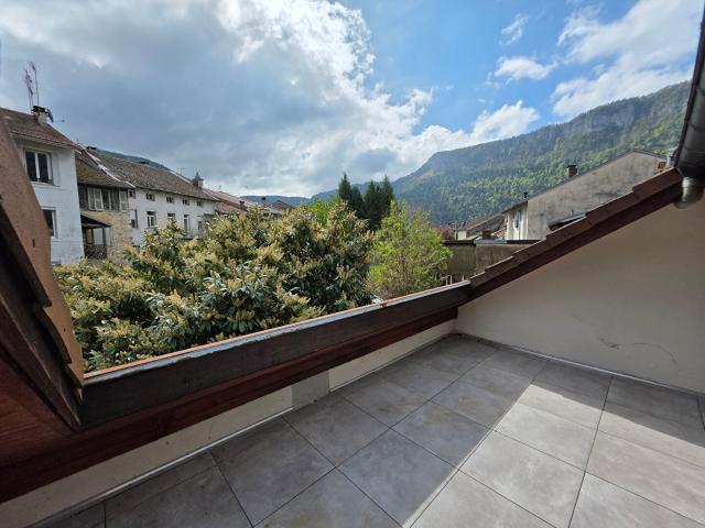 11JG201 T3 NANTUA 94.01m2 + terrasse