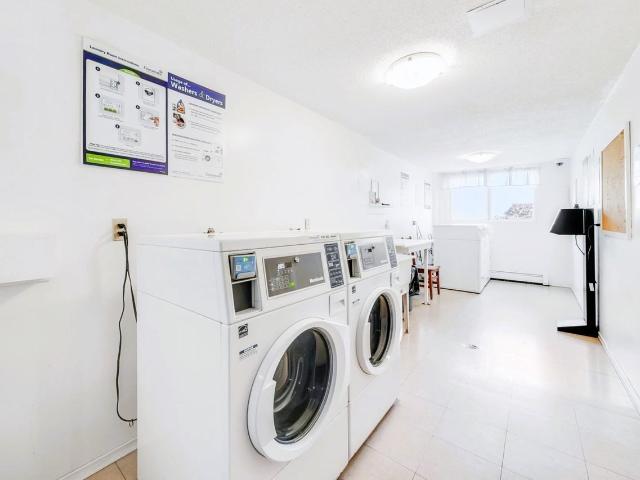 11th Avenue Apartments 1 Bedroom Apartment for Rent at 158 158, 160, 162 & 164 11th Ave, Hanover, ON N4N 2R1