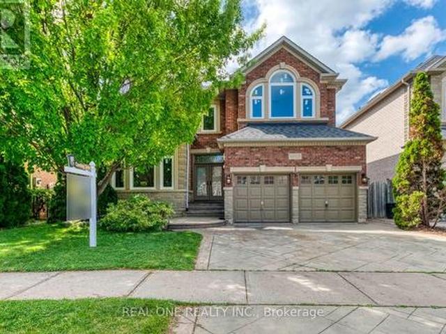 1205 Lindenrock Drive, Oakville, ON, L6H 6T5 house for sale | Listing ID W13430 | Royal LePage