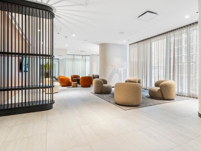 1205 Place Phillips, #4314