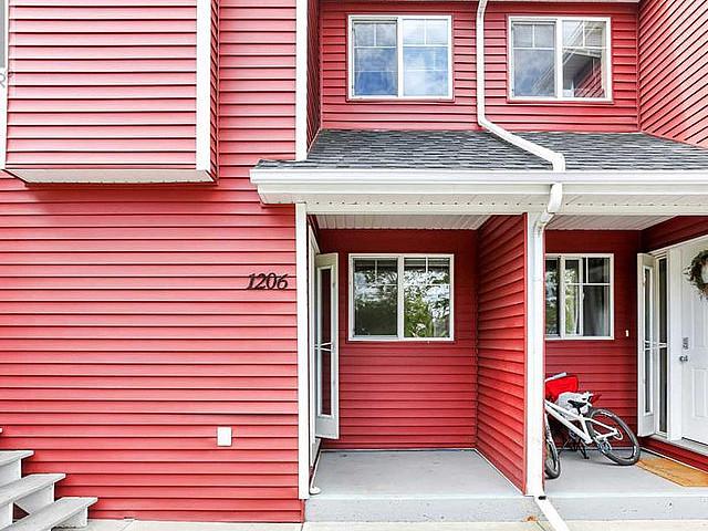 1206, 5220 50a Avenue Sylvan Lake, Alberta