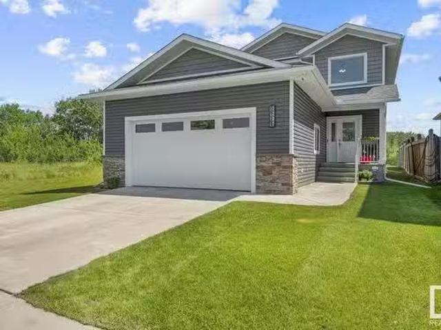1207 Wildrye Wy, Cold Lake, AB, T9M 0E1 house for sale List.