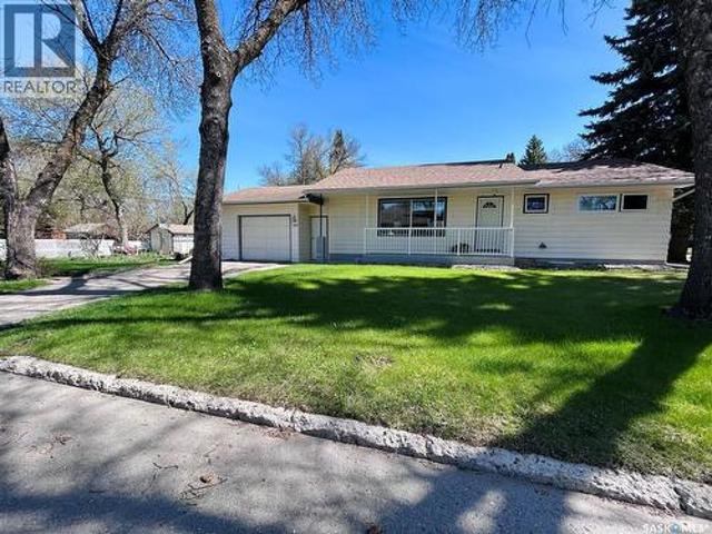 1208 Mark Avenue, Moosomin, SK, S0G 3N0 house for sale | Listing ID SK037073 | Royal LePage