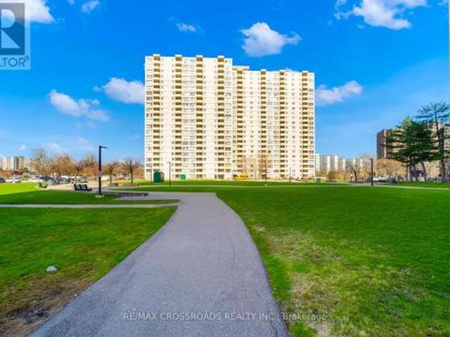 1208 Dixon Road, Toronto, ON, M9R 1T1 condo for sale | Listing ID W12099 | Royal LePage