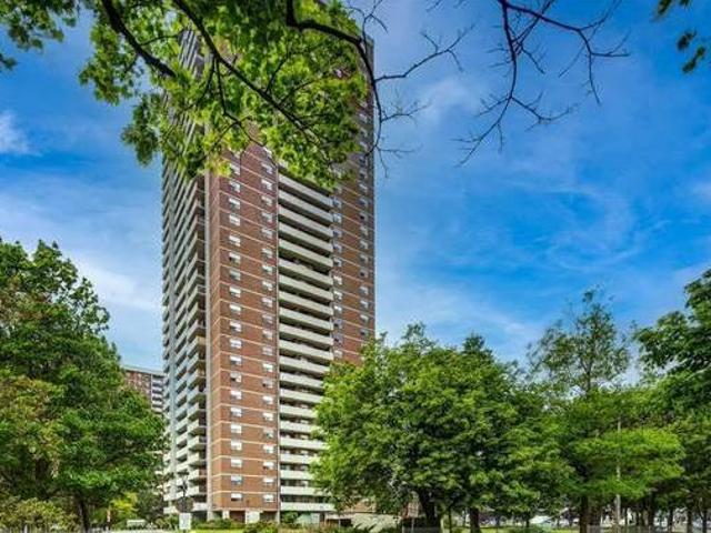 1208 10 Tangreen Crt Toronto ON M2M 4B9