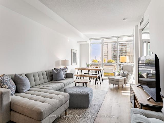 1208 1 Queen Street W, Toronto | Terminated, C12434 | Condos. Ca