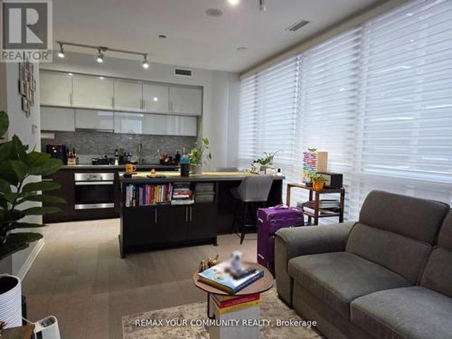 1208 8 Mercer Street, Toronto, ON, M5V 0C4 condo for sale | Listing ID C13657 | Royal LePage