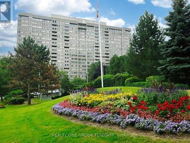 1209 50 Elm Drive E, Mississauga, ON, L5A 3X2 condo for sale | Listing ID W13575 | Royal LePage