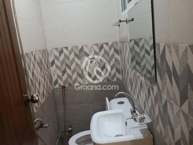 1200 Ft² Flat for Rent