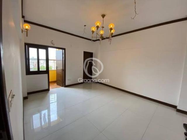 1200 Ft² Flat for Sale