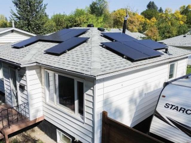 1200 St, Edmonton, AB, T5W 2L2 house for sale | Listing ID E4469 | Royal LePage