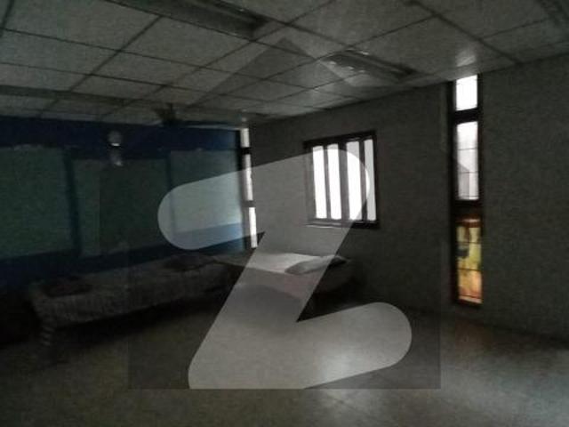 1200 Sq Yards Bungalow Near Shahrah E Faisal With Huge Car Parking Area PECHS Block 6