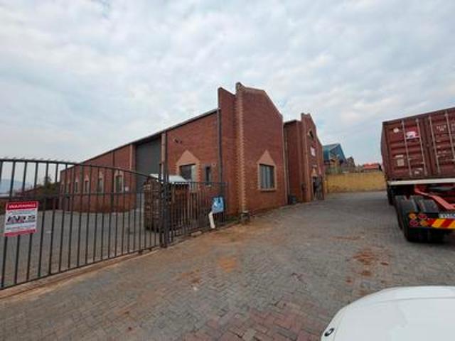 1200 sqm warehouse to rent in sunder.