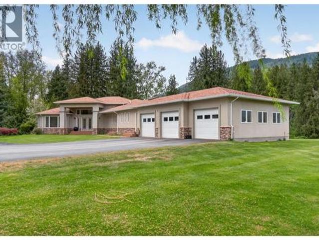 1200 Trans Canada Highway, Sicamous, BC, V0E 2V0 house for sale | Listing ID 10394 | Royal LePage