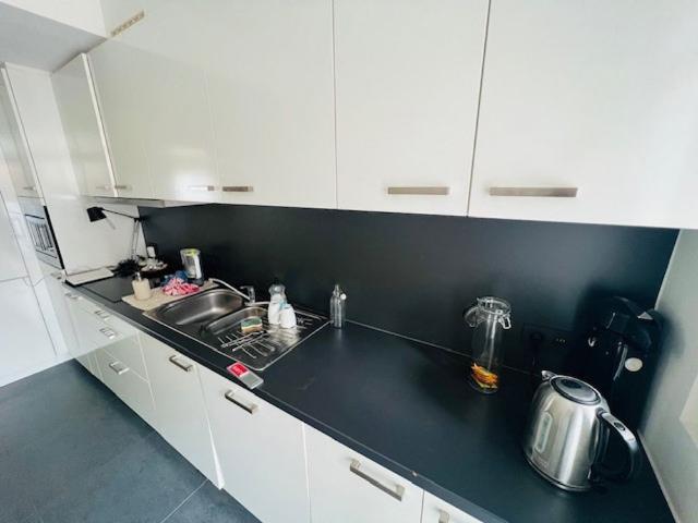 1200, Woluwe Saint Lambert