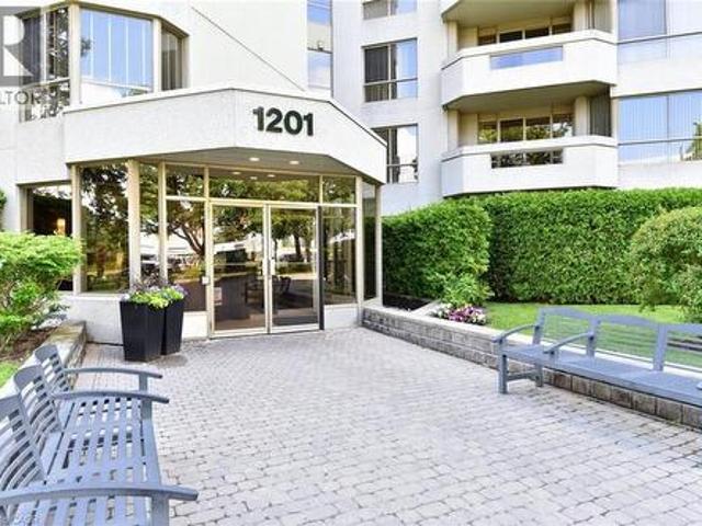 1201 North Shore Boulevard E Unit# 108, Burlington, ON, L7S 1Z5 condo for sale | Listing ID 40839 | Royal LePage