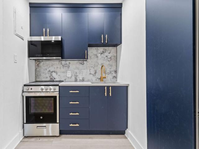 1201 avenue Hope, Modern Studio Apartment for Rent!