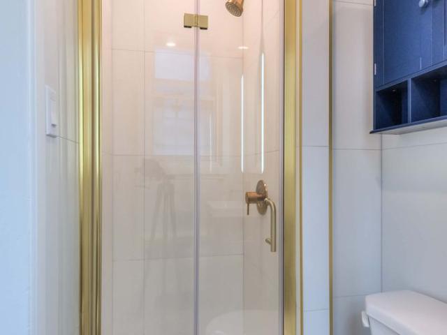 1201 avenue Hope, Modern Studio for Rent