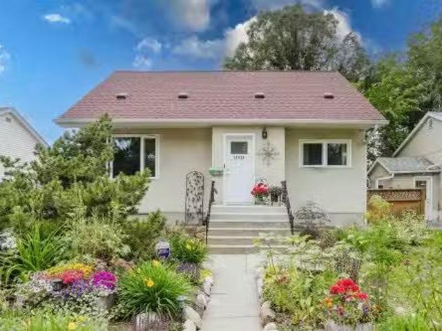 12026 104 Street, Edmonton, AB, T5G 2L4 house for sale List.
