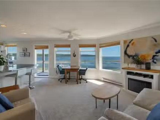 #1202 27 Island Hwy South, Campbell River, BC, V9W 1A2 Singl.