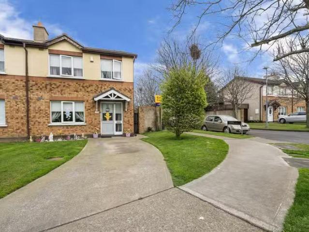 120 Grange View Road, D22 H003, Clondalkin, Dublin 22 is for s.